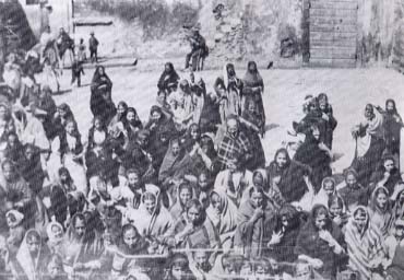 fotopiazzadelcomune2.jpg (35196 byte)