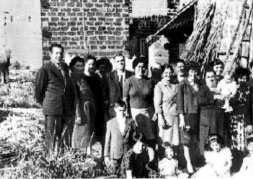 FAMIGLIAPURCHIARONIARVEDO.jpg (19127 byte)